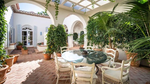 5 sypialnia Willa na sprzedaż w Lomas De Marbella, Marbella z basenem - 13 800 000 € (Ref: 9181127)