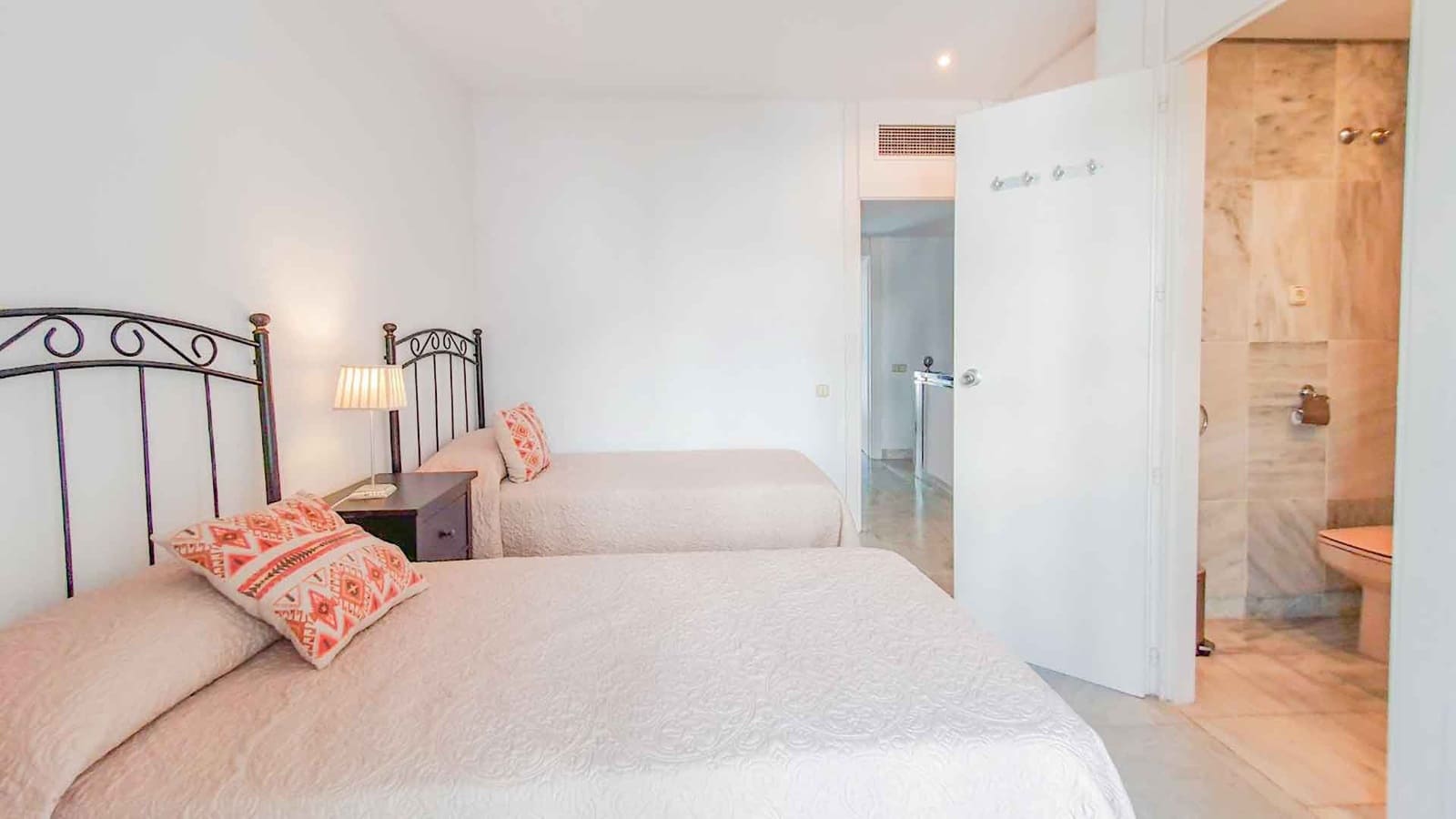 2 soveværelse Lejlighed til salg i Marbella med swimmingpool - € 795.000 (Ref: 9191157)