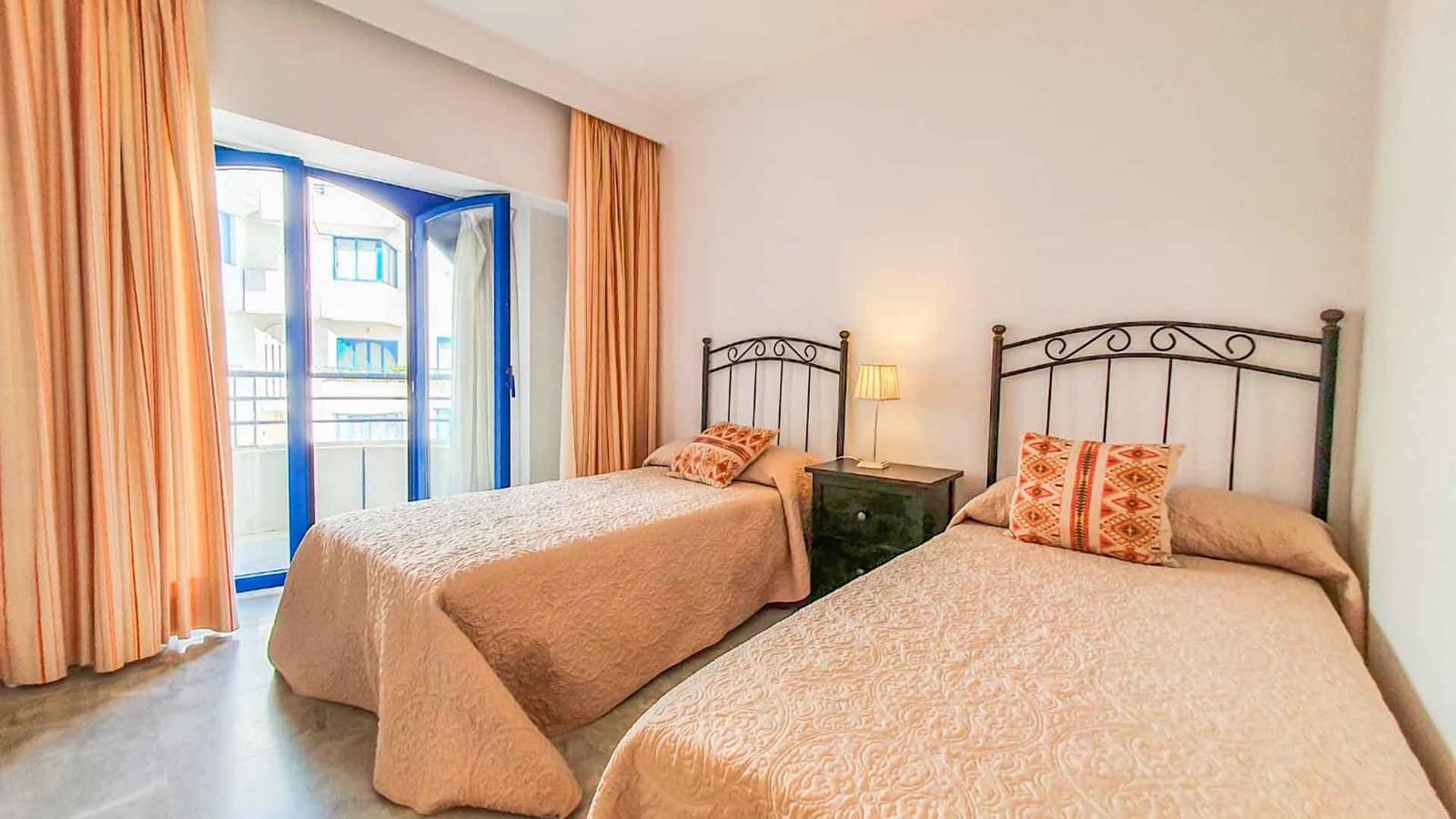 2 soveværelse Lejlighed til salg i Marbella med swimmingpool - € 795.000 (Ref: 9191157)