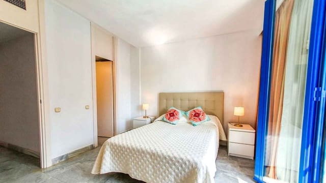 2 bedroom Apartment for sale in Playa Bajadilla - Puertos, Marbella with pool - € 795,000 (Ref: 9191157)