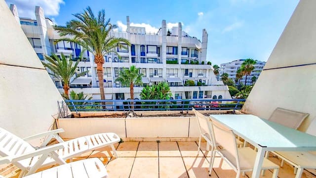 2 chambre Appartement à vendre à Playa Bajadilla - Puertos, Marbella avec piscine - 795 000 € (Ref: 9191157)