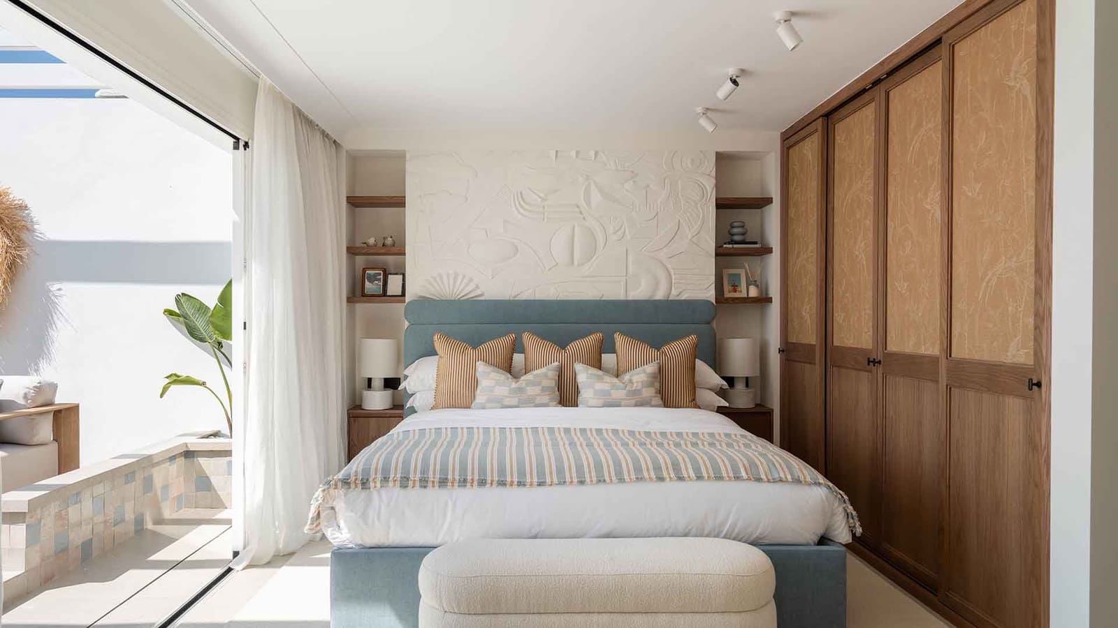 3 soveværelse Semi-Rækkehus til salg i Golden Mile med swimmingpool - € 5.995.000 (Ref: 9195682)