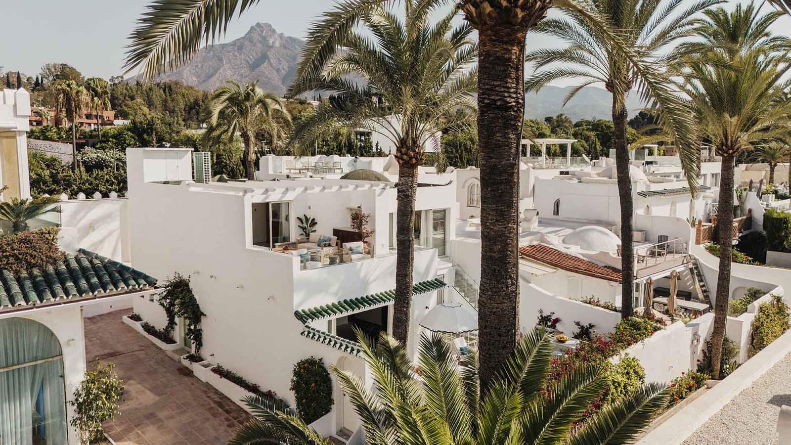 3 soveværelse Semi-Rækkehus til salg i Golden Mile med swimmingpool - € 5.995.000 (Ref: 9195682)