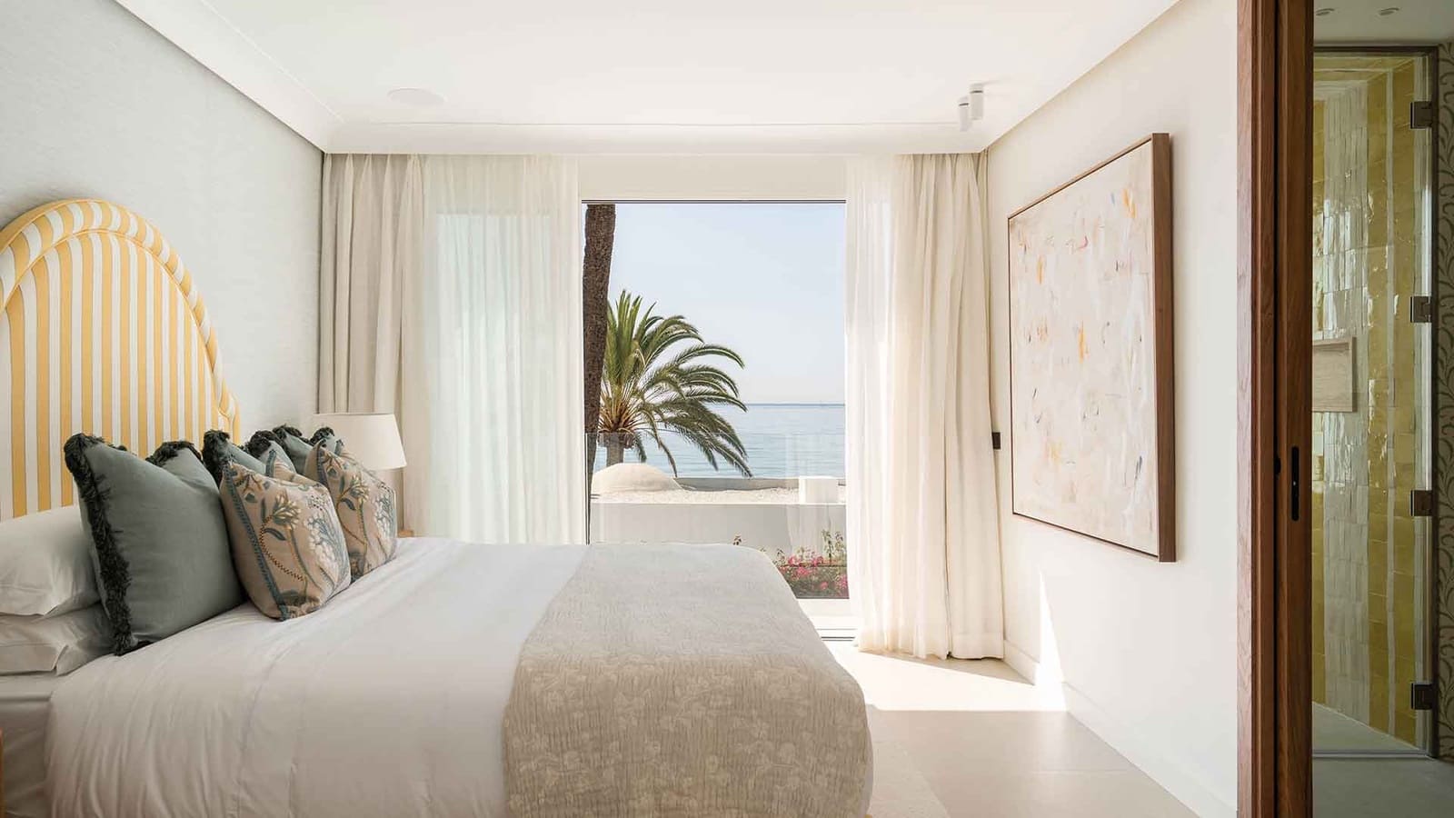 3 soveværelse Semi-Rækkehus til salg i Golden Mile med swimmingpool - € 5.995.000 (Ref: 9195682)