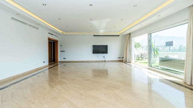 9 soveværelse Penthouse til salg i Puerto Banus, Marbella med swimmingpool - € 4.000.000 (Ref: 9204687)