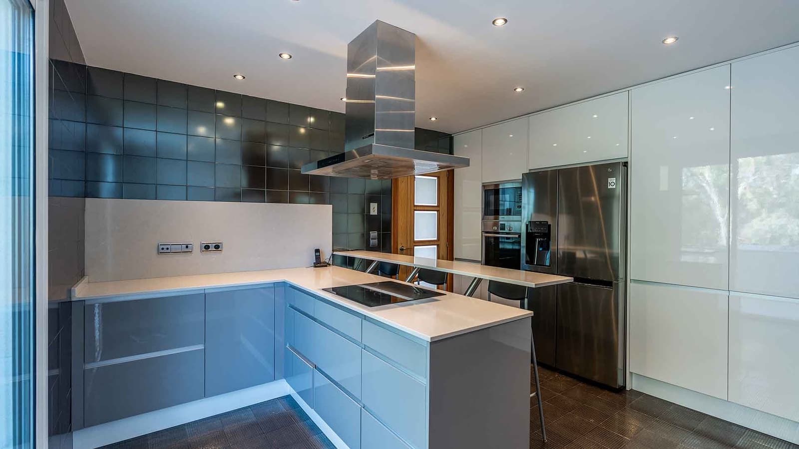 9 soveværelse Penthouse til salg i Puerto Banus med swimmingpool - € 4.000.000 (Ref: 9204687)