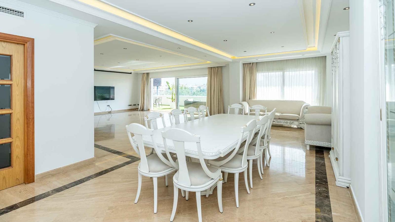 9 soveværelse Penthouse til salg i Puerto Banus med swimmingpool - € 4.000.000 (Ref: 9204687)