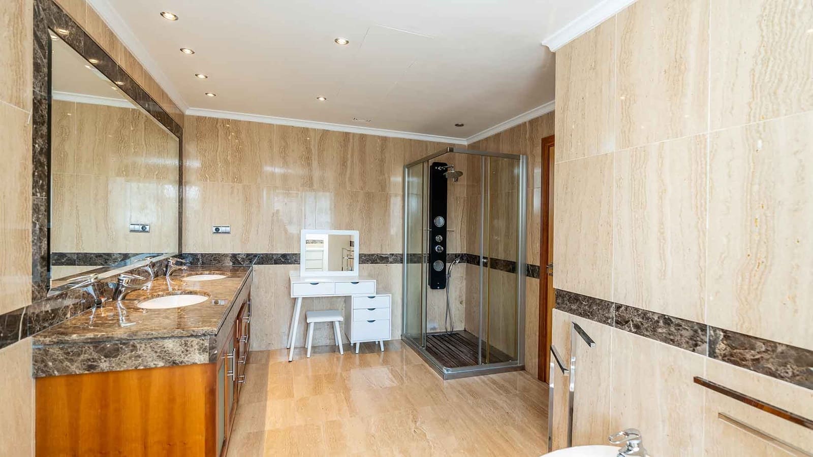 9 soveværelse Penthouse til salg i Puerto Banus med swimmingpool - € 4.000.000 (Ref: 9204687)