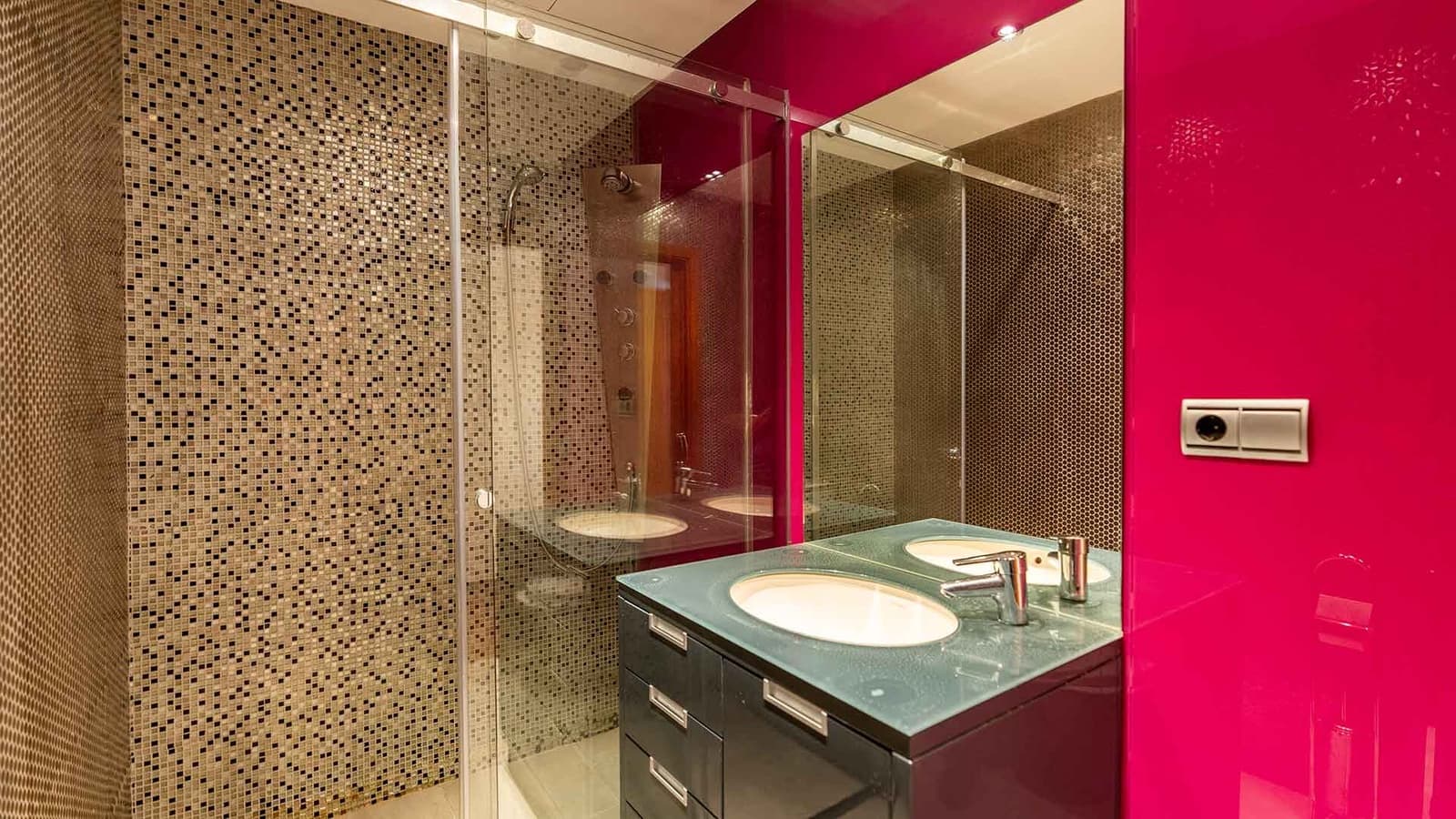 9 soveværelse Penthouse til salg i Puerto Banus med swimmingpool - € 4.000.000 (Ref: 9204687)