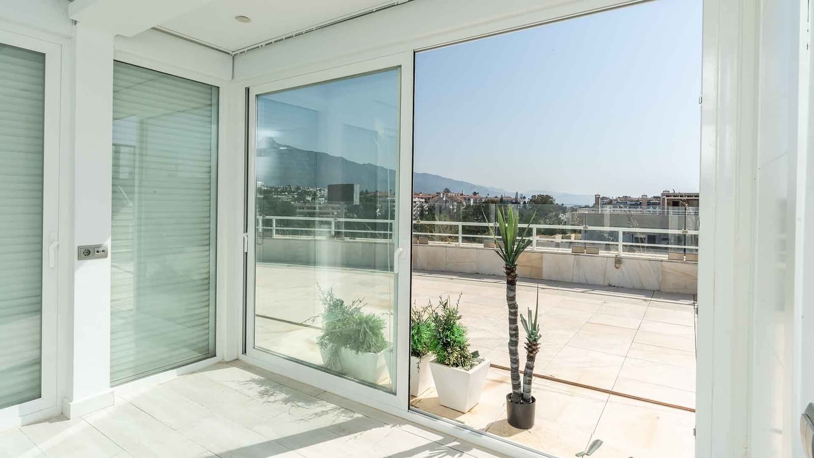 9 soveværelse Penthouse til salg i Puerto Banus med swimmingpool - € 4.000.000 (Ref: 9204687)