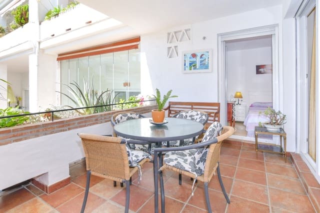 2 sypialnia Apartament na sprzedaż w Lomas De Marbella, Marbella z basenem - 950 000 € (Ref: 9208405)