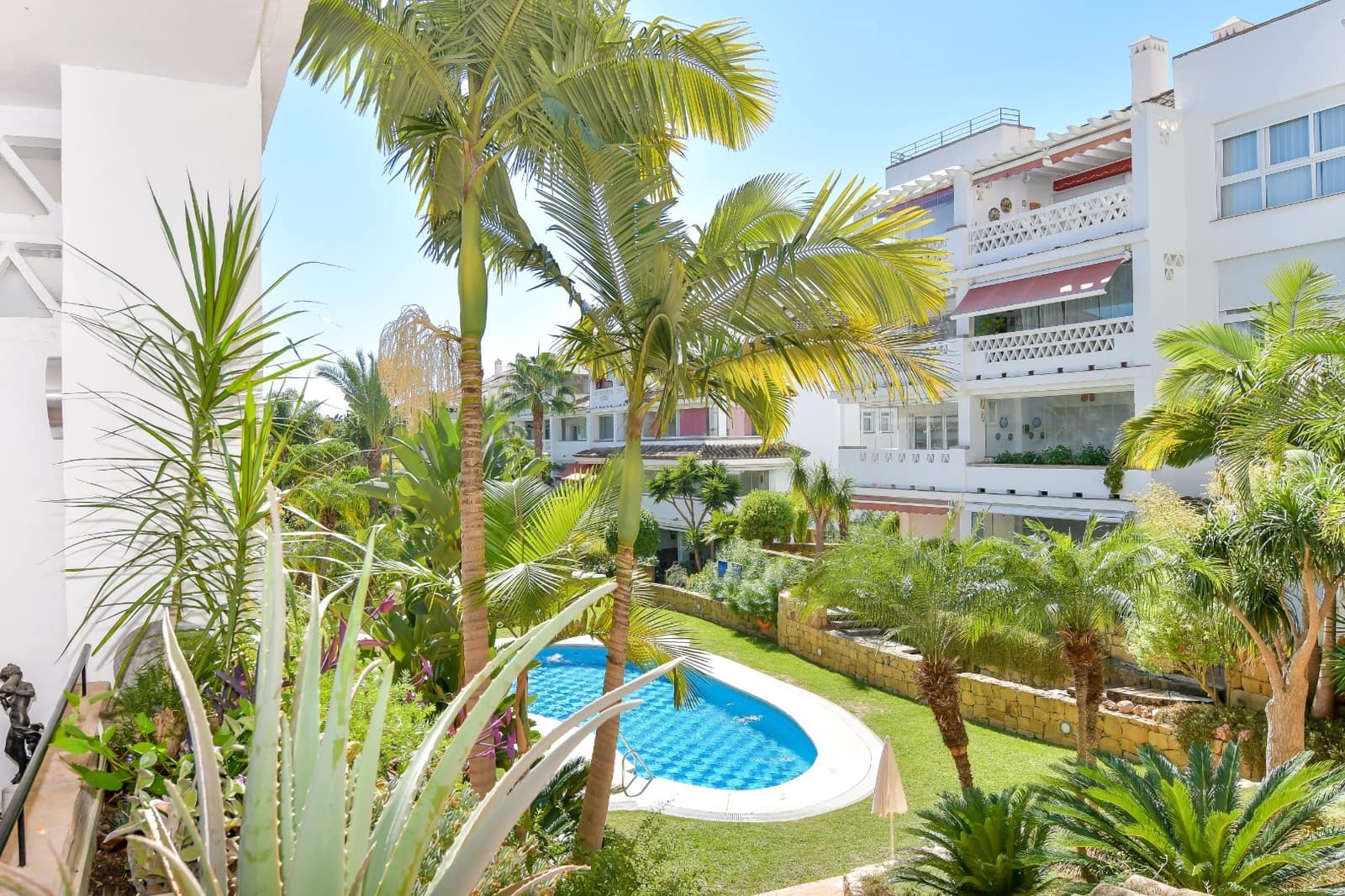 2 soveværelse Lejlighed til salg i Golden Mile med swimmingpool - € 950.000 (Ref: 9208405)