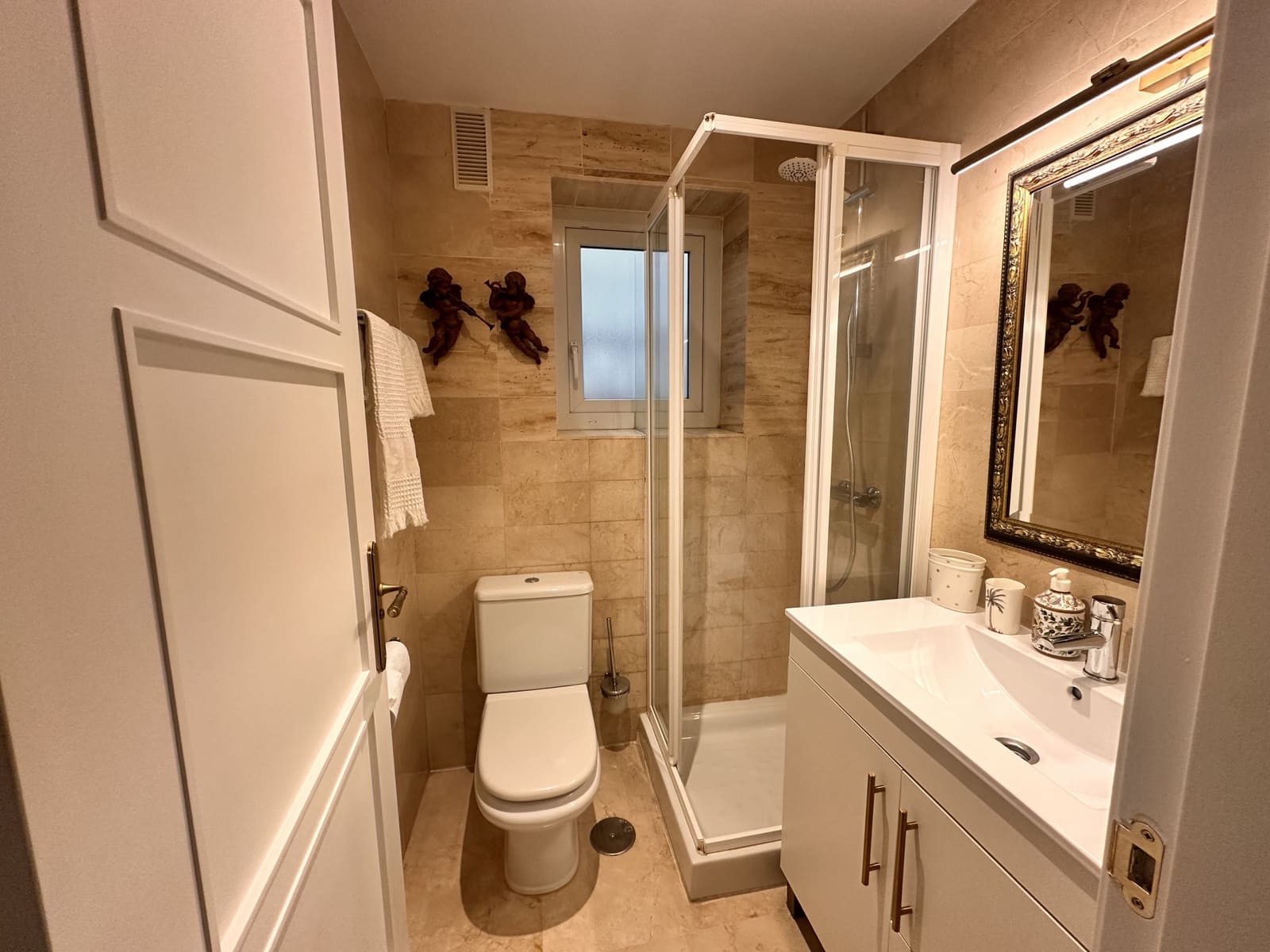 2 soveværelse Lejlighed til salg i Golden Mile med swimmingpool - € 950.000 (Ref: 9208405)