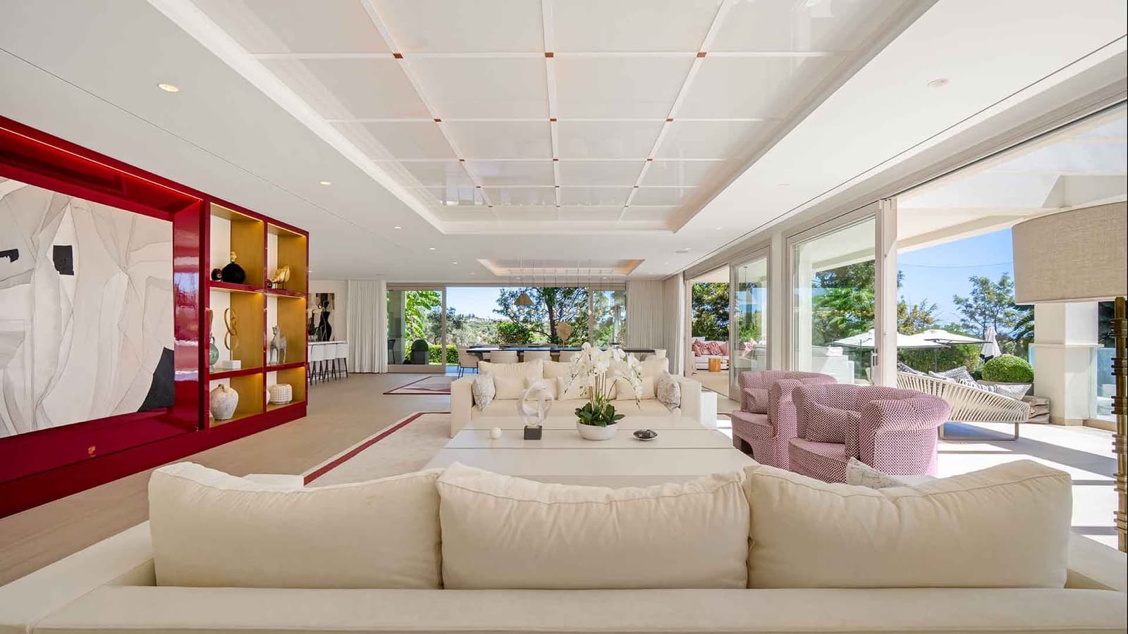 6 slaapkamer Villa te koop in Aloha Golf met zwembad - € 10.900.000 (Ref: 9215171)