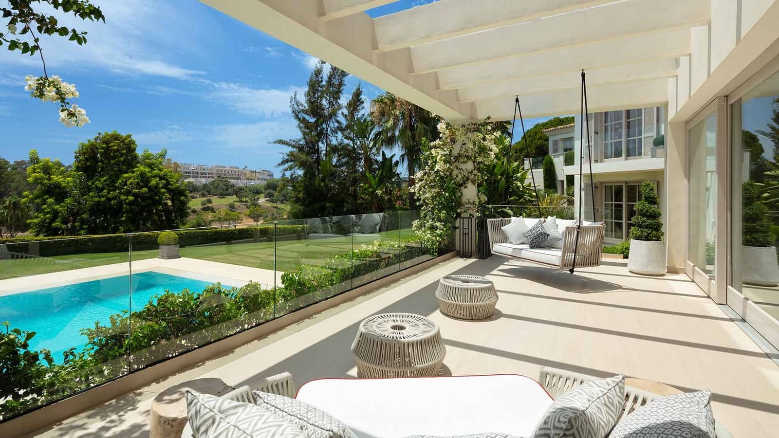 6 slaapkamer Villa te koop in Aloha Golf met zwembad - € 10.900.000 (Ref: 9215171)