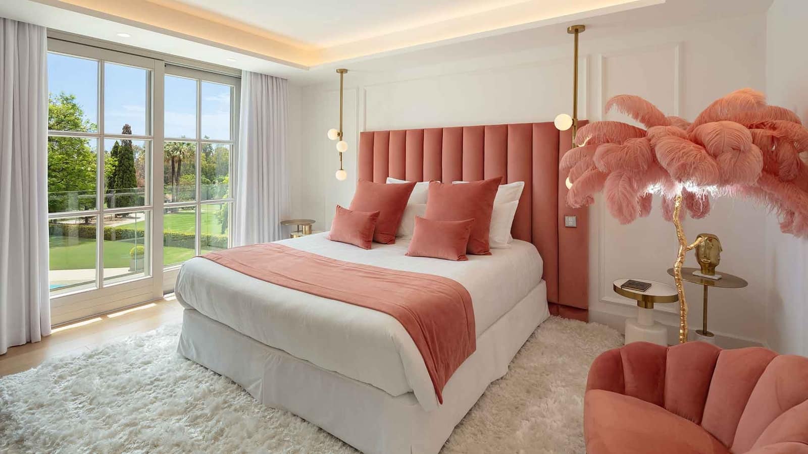 6 slaapkamer Villa te koop in Aloha Golf met zwembad - € 10.900.000 (Ref: 9215171)