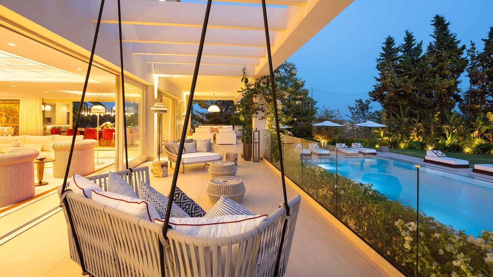 6 slaapkamer Villa te koop in Aloha Golf met zwembad - € 10.900.000 (Ref: 9215171)