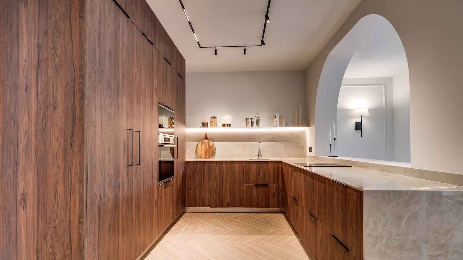 4 soveværelse Byhus til salg i Nueva Andalucia med swimmingpool - € 1.395.000 (Ref: 9215172)