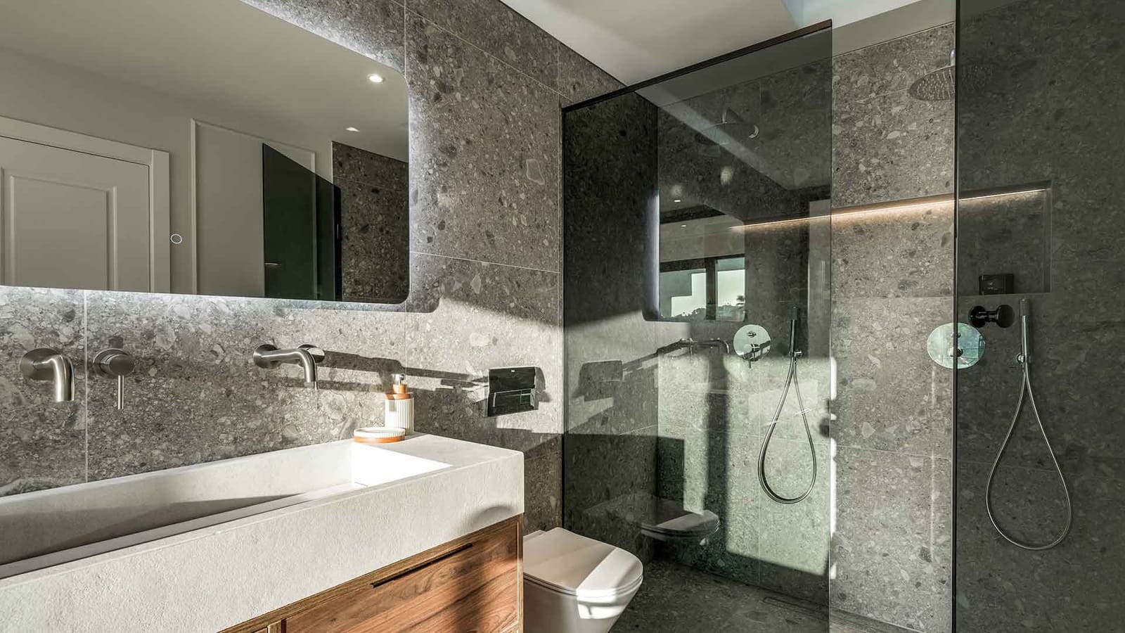 4 soveværelse Byhus til salg i Nueva Andalucia med swimmingpool - € 1.395.000 (Ref: 9215172)