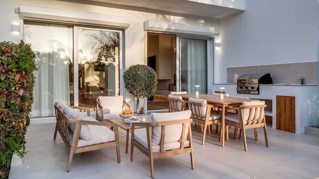 4 camera da letto Casa in vendita in Nueva Andalucía Centro, Marbella con piscina - 1.395.000 € (Rif: 9215172)