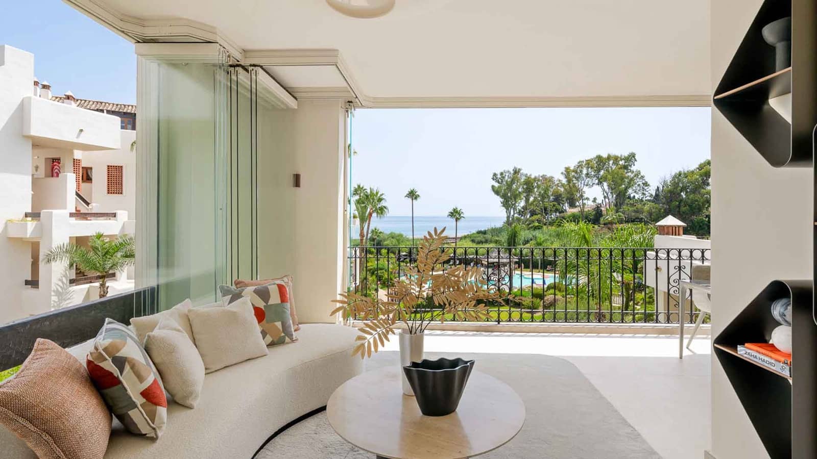 3 sypialnia Apartament na sprzedaż w Estepona z basenem - 1 995 000 € (Ref: 9226813)