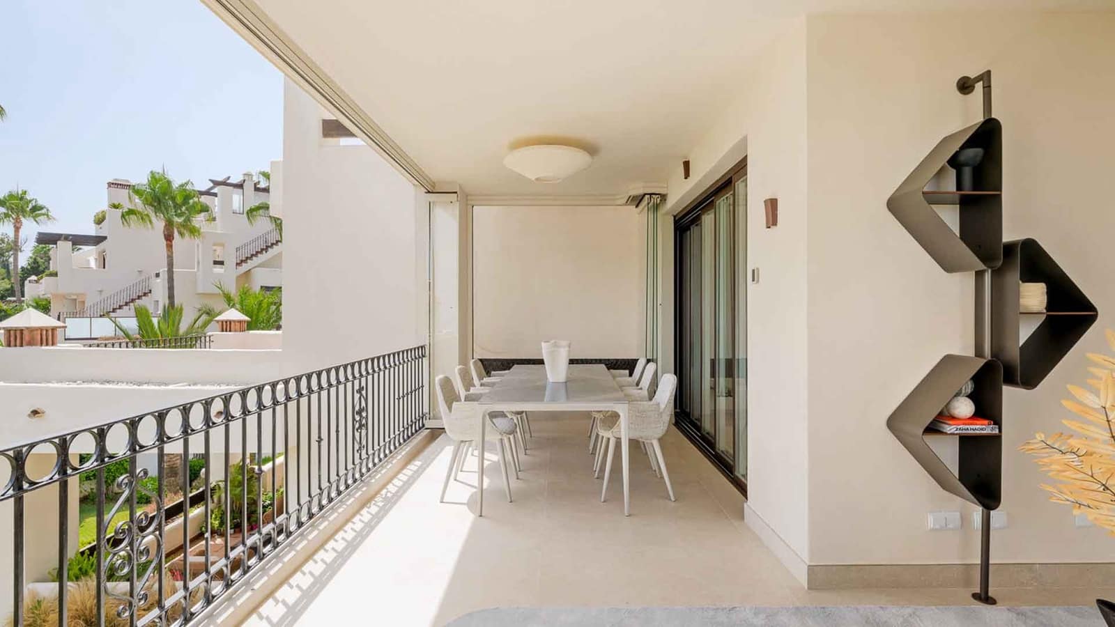 3 sypialnia Apartament na sprzedaż w Estepona z basenem - 1 995 000 € (Ref: 9226813)