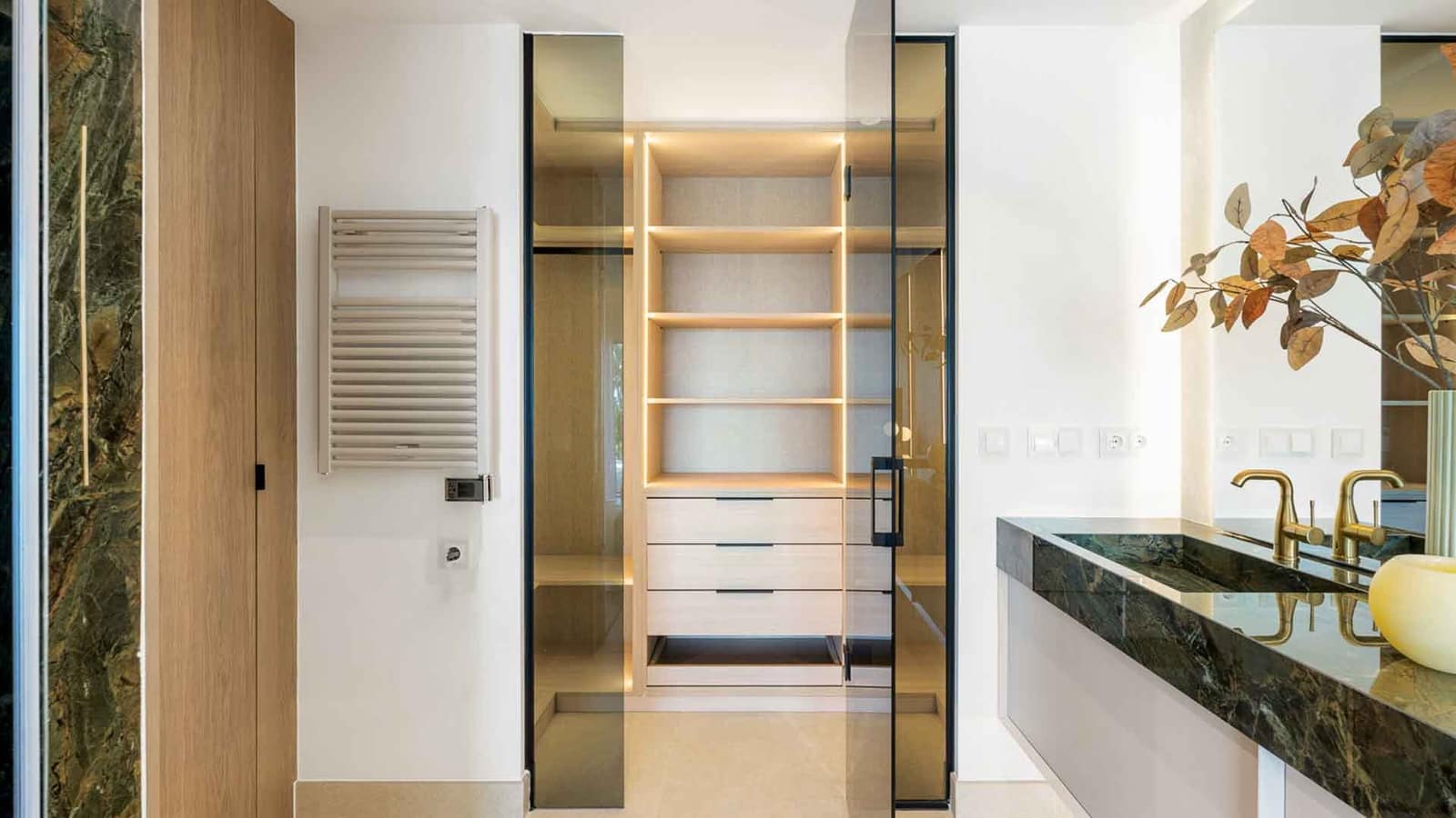 3 sypialnia Apartament na sprzedaż w Estepona z basenem - 1 995 000 € (Ref: 9226813)