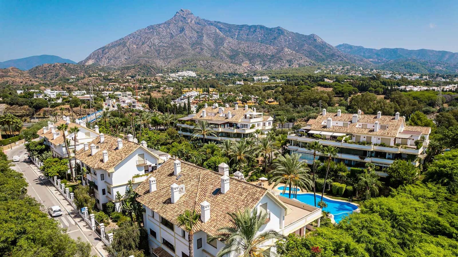 3 soveværelse Penthouse til salg i Golden Mile med swimmingpool - € 2.250.000 (Ref: 9230495)