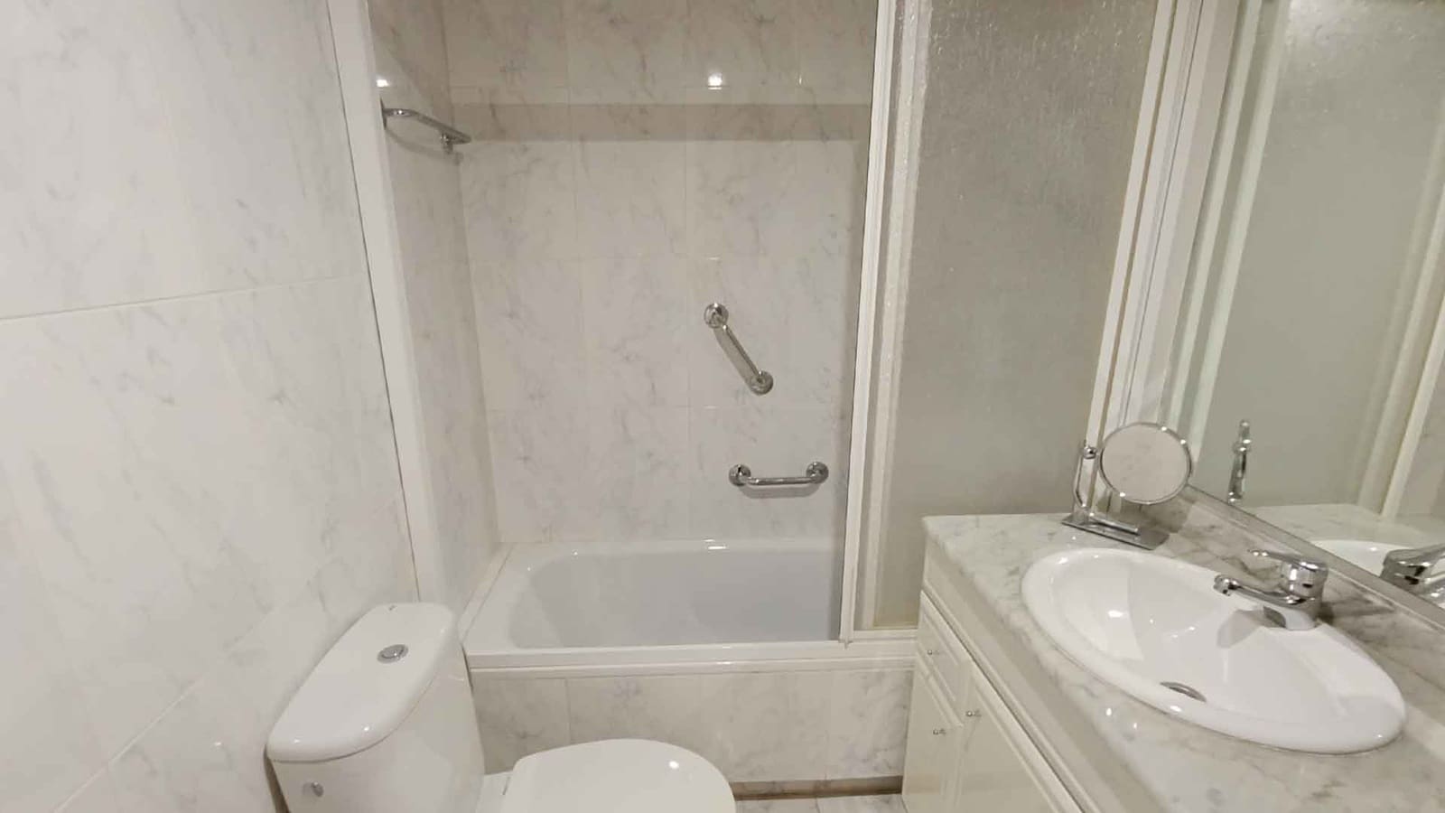 2 soveværelse Lejlighed til salg i Marbella med swimmingpool - € 650.000 (Ref: 9247061)