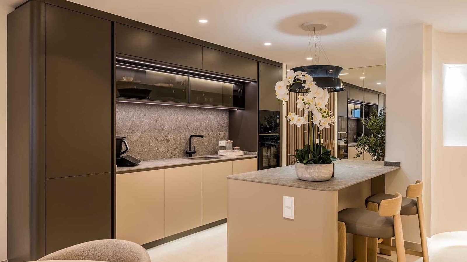 3 sovrum Takvåning till salu i Estepona med pool - 2 695 000 € (Ref: 9252138)