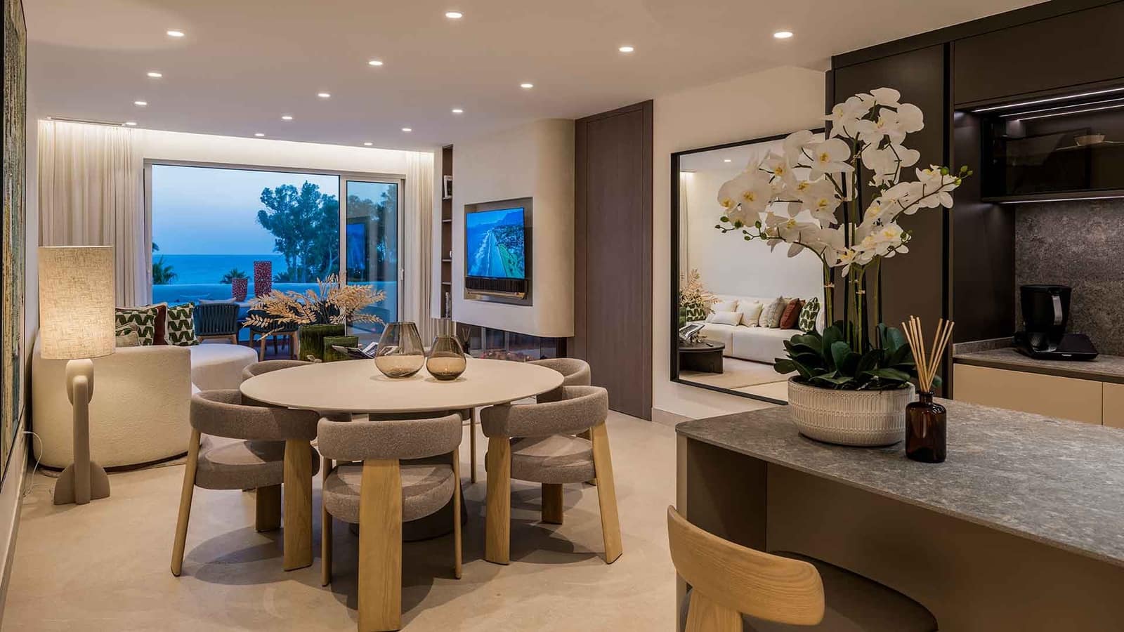 3 sovrum Takvåning till salu i Estepona med pool - 2 695 000 € (Ref: 9252138)