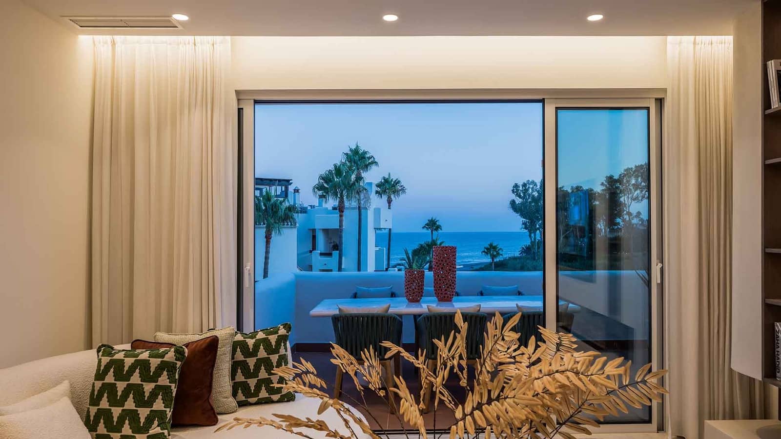 3 sovrum Takvåning till salu i Estepona med pool - 2 695 000 € (Ref: 9252138)