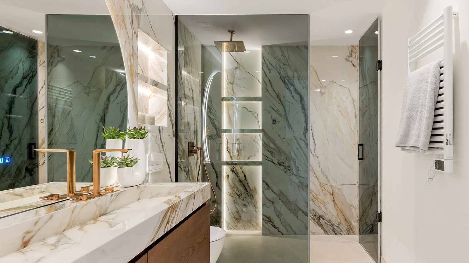 6 sypialnia Apartament na sprzedaż w Los Monteros z basenem - 4 650 000 € (Ref: 9262494)