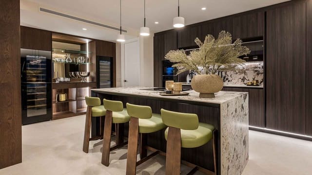 6 sovrum Lägenhet till salu i Los Monteros, Marbella med pool - 4 650 000 € (Ref: 9262494)