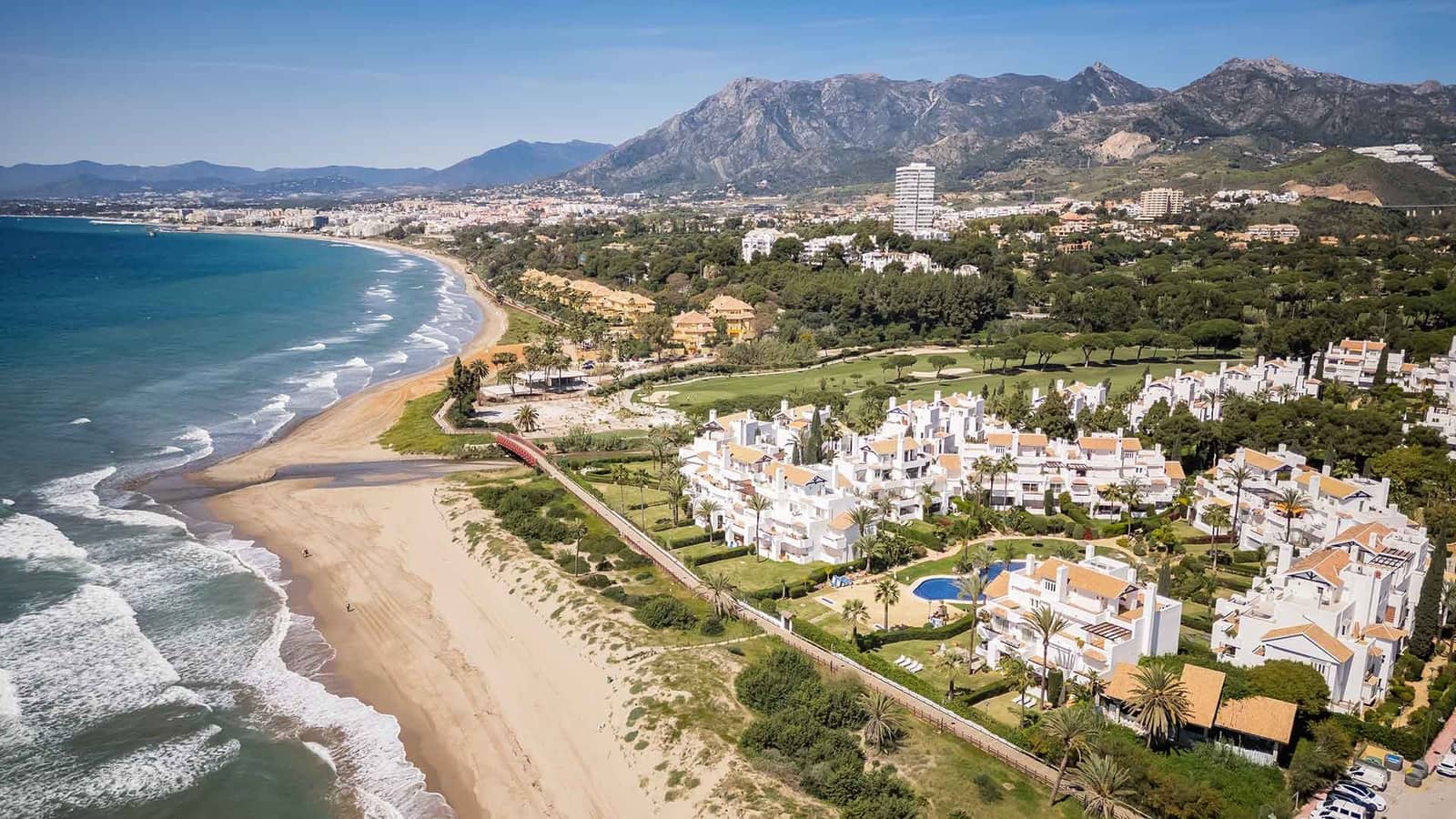 6 sypialnia Apartament na sprzedaż w Los Monteros z basenem - 4 650 000 € (Ref: 9262494)