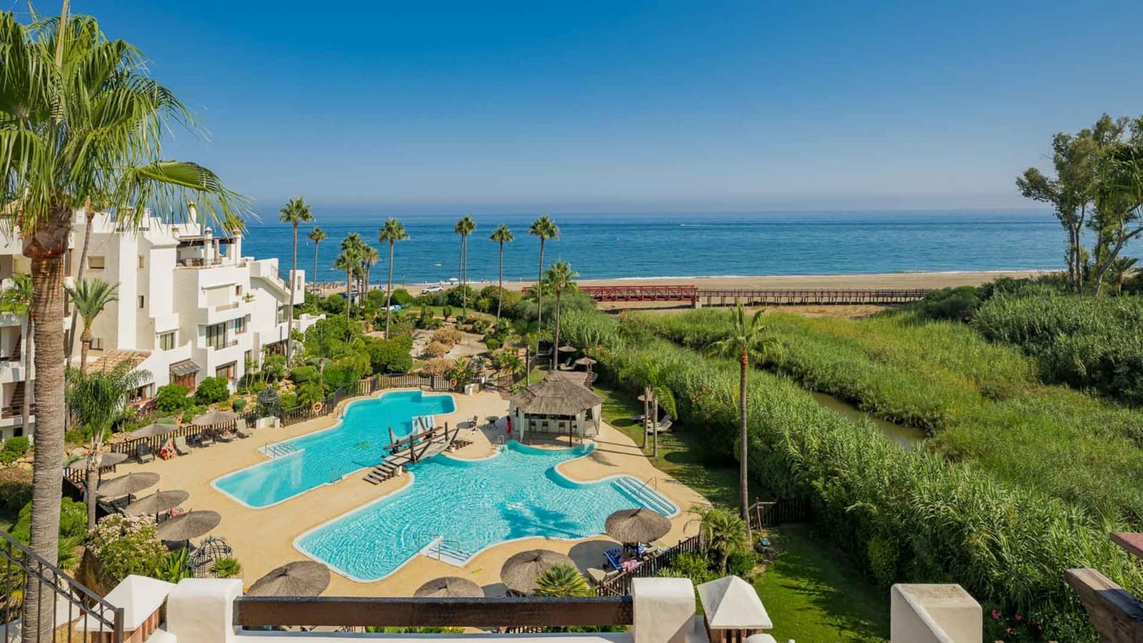 3 chambre Penthouse à vendre à Estepona avec piscine - 2 995 000 € (Ref: 9269543)