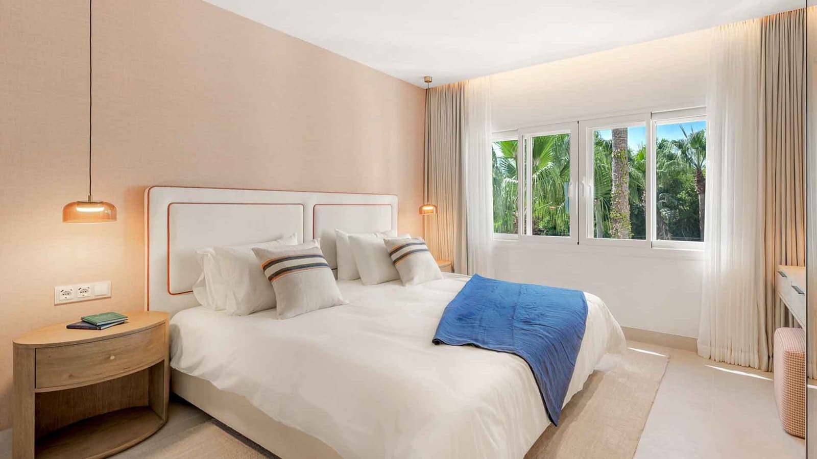 3 chambre Penthouse à vendre à Estepona avec piscine - 2 995 000 € (Ref: 9269543)