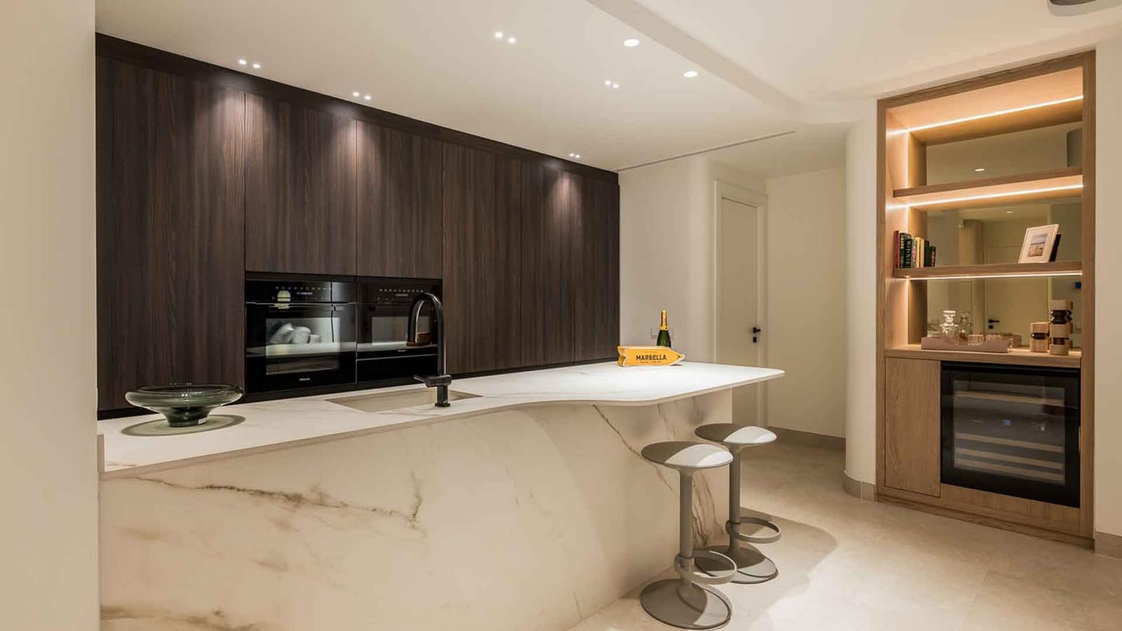 3 chambre Penthouse à vendre à Estepona avec piscine - 2 995 000 € (Ref: 9269543)