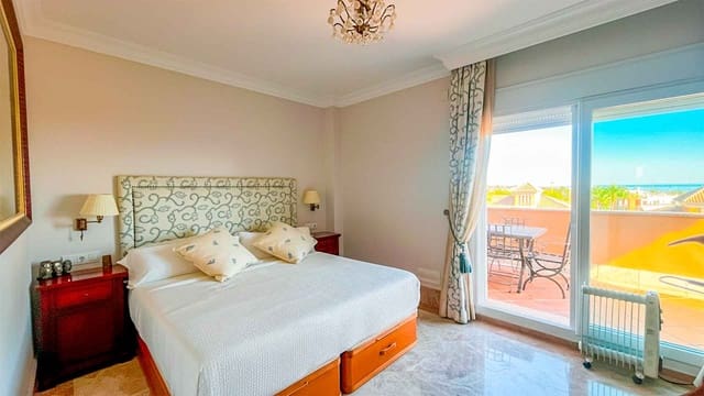 3 chambre Villa/Maison Semi-Mitoyenne à vendre à Santa Clara, Marbella avec piscine - 1 395 000 € (Ref: 9276244)