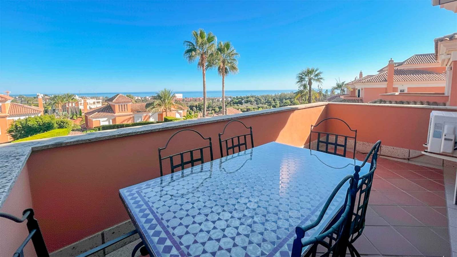 3 soveværelse Semi-Rækkehus til salg i Marbella med swimmingpool - € 1.395.000 (Ref: 9276244)