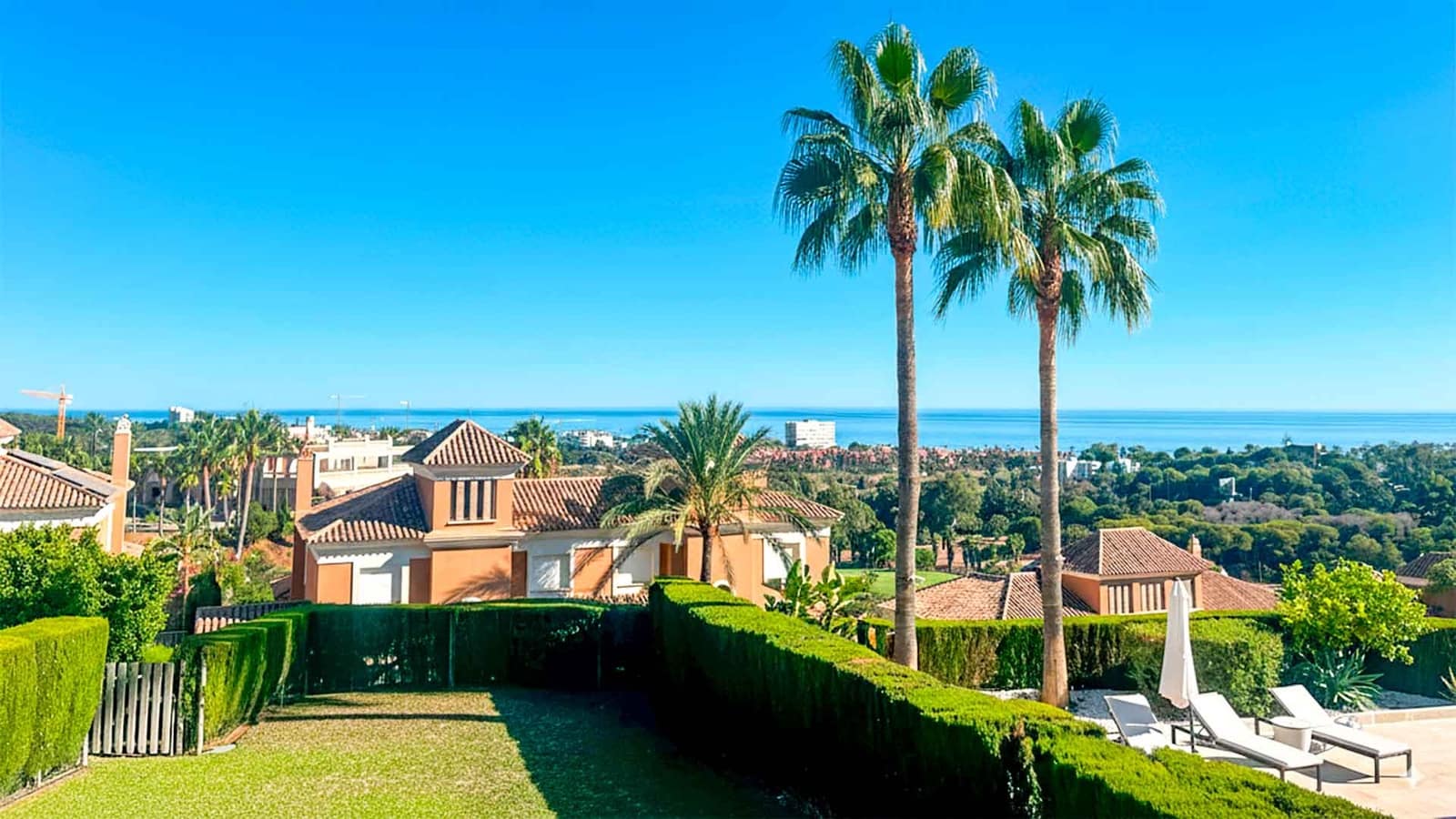 3 soveværelse Semi-Rækkehus til salg i Marbella med swimmingpool - € 1.395.000 (Ref: 9276244)