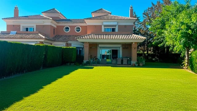 3 chambre Villa/Maison Semi-Mitoyenne à vendre à Santa Clara, Marbella avec piscine - 1 395 000 € (Ref: 9276244)