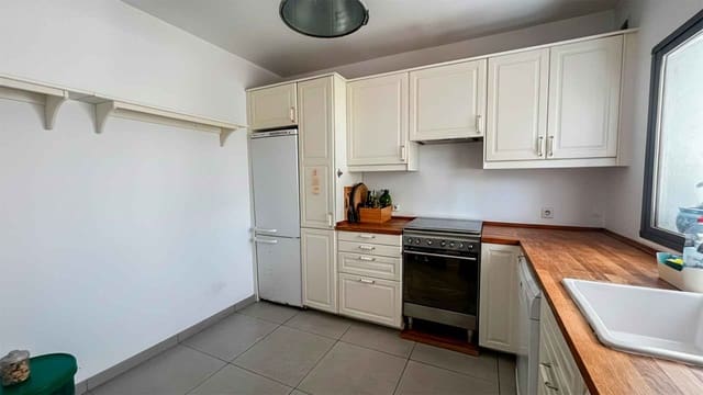 3 soverom Hus til salgs i Lomas De Marbella, Marbella med svømmebasseng - € 950 000 (Ref: 9282081)