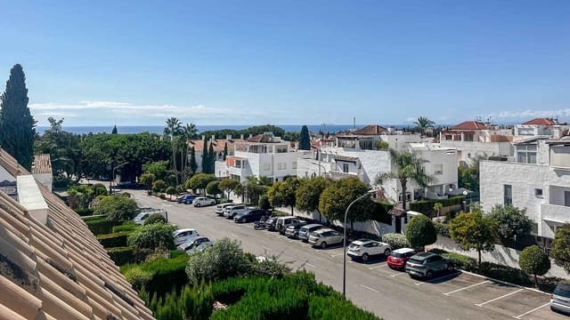 3 soverom Hus til salgs i Lomas De Marbella, Marbella med svømmebasseng - € 950 000 (Ref: 9282081)