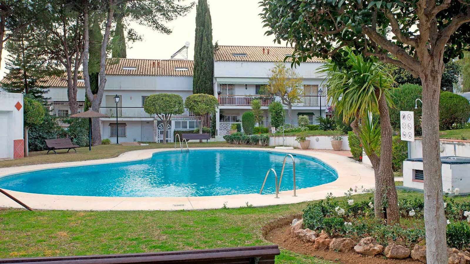 3 makuuhuone Omakotitalo myytävänä paikassa Golden Mile mukana uima-altaan - 950 000 € (Ref: 9282081)