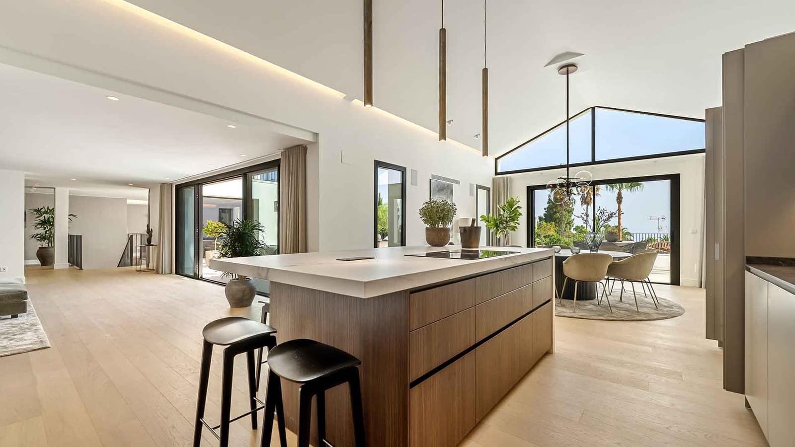 5 bedroom Villa for sale in Golden Mile with pool - € 7,800,000 (Ref: 9312716)