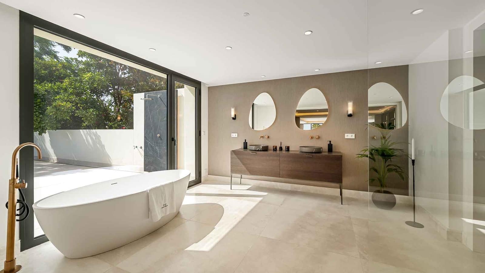 5 bedroom Villa for sale in Golden Mile with pool - € 7,800,000 (Ref: 9312716)