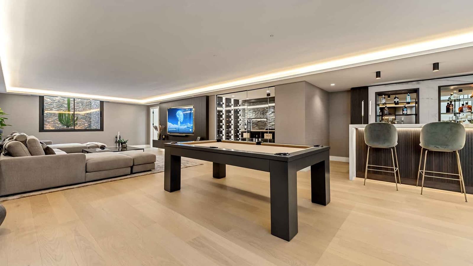 5 bedroom Villa for sale in Golden Mile with pool - € 7,800,000 (Ref: 9312716)