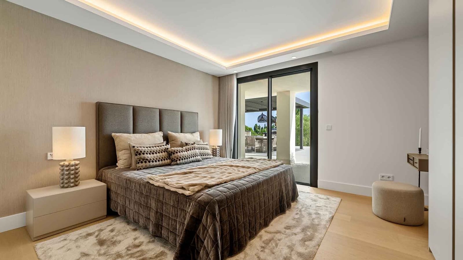 5 bedroom Villa for sale in Golden Mile with pool - € 7,800,000 (Ref: 9312716)