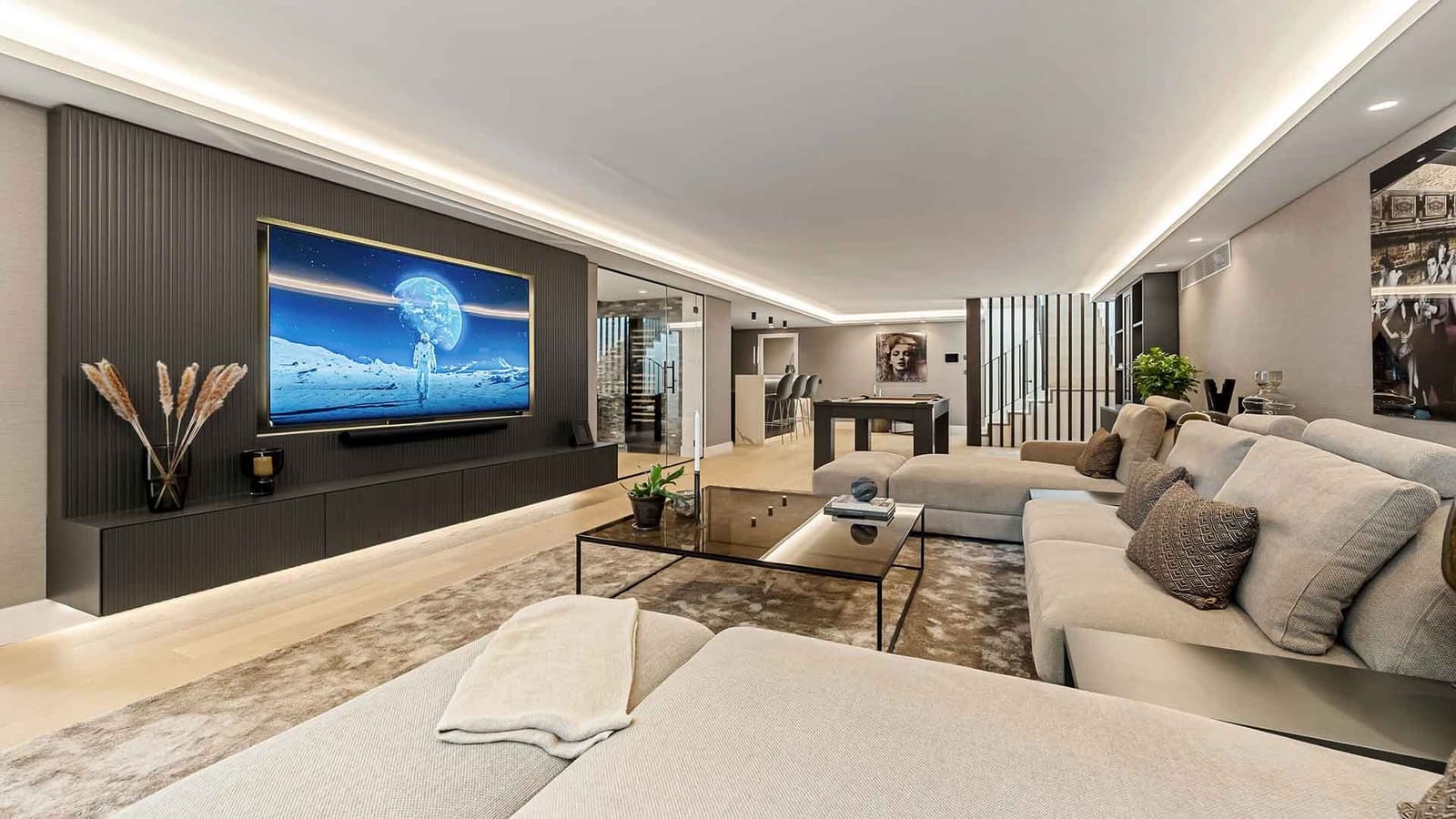 5 bedroom Villa for sale in Golden Mile with pool - € 7,800,000 (Ref: 9312716)